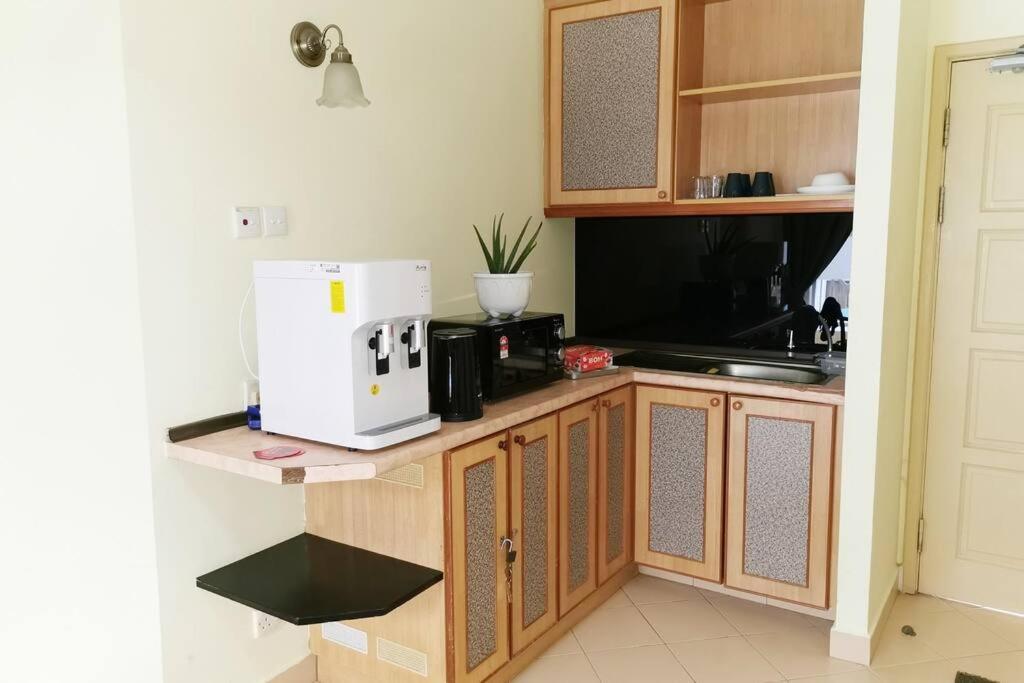 Lotus Desaru Beach Resort, 2 Bdrms, W/Splash Park Bandar Penawar Exterior photo